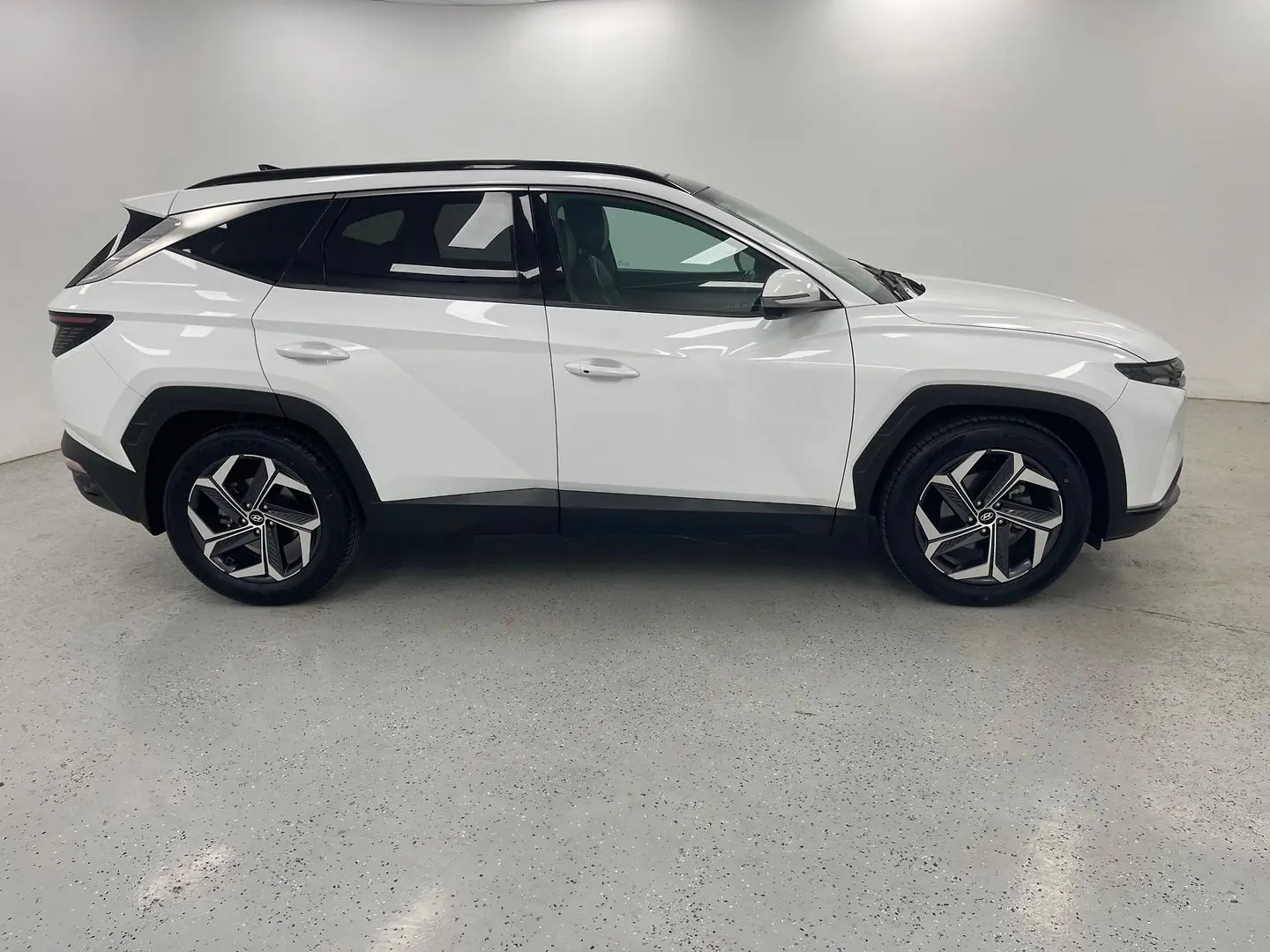 2021 Hyundai Tucson Gallery Image 2