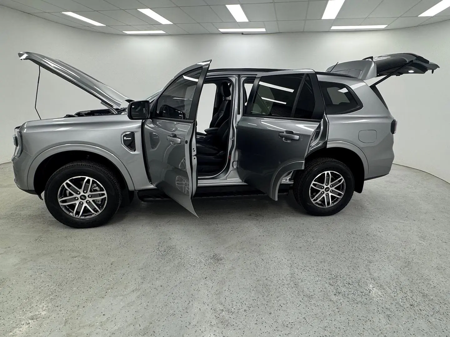 2023 Ford Everest Gallery Image 11