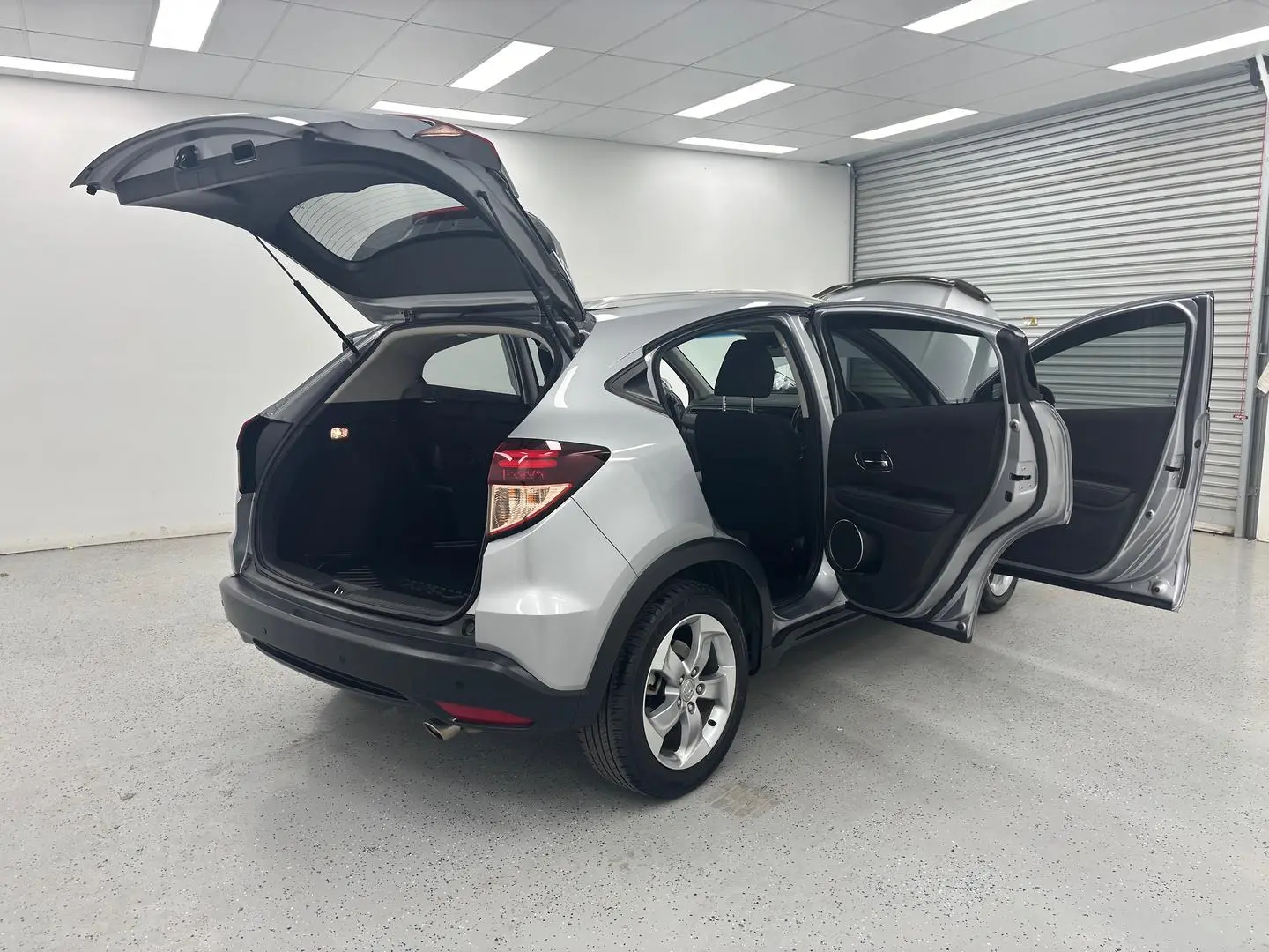 2017 Honda HR-V Gallery Image 10