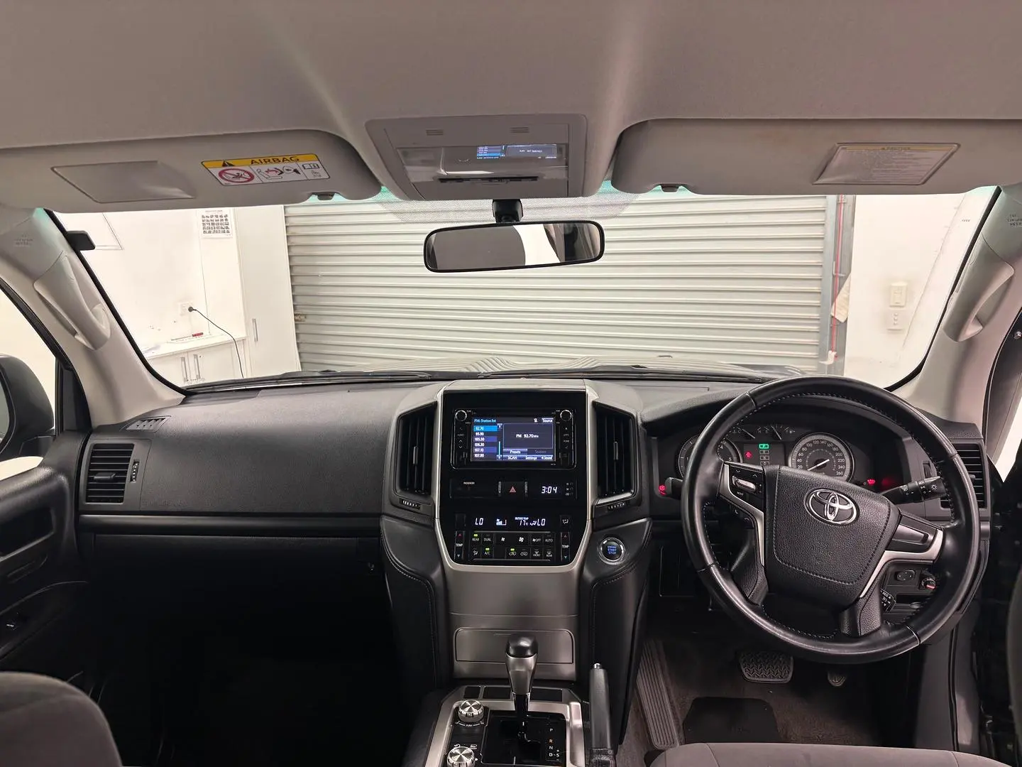 2017 Toyota Landcruiser Gallery Image 24