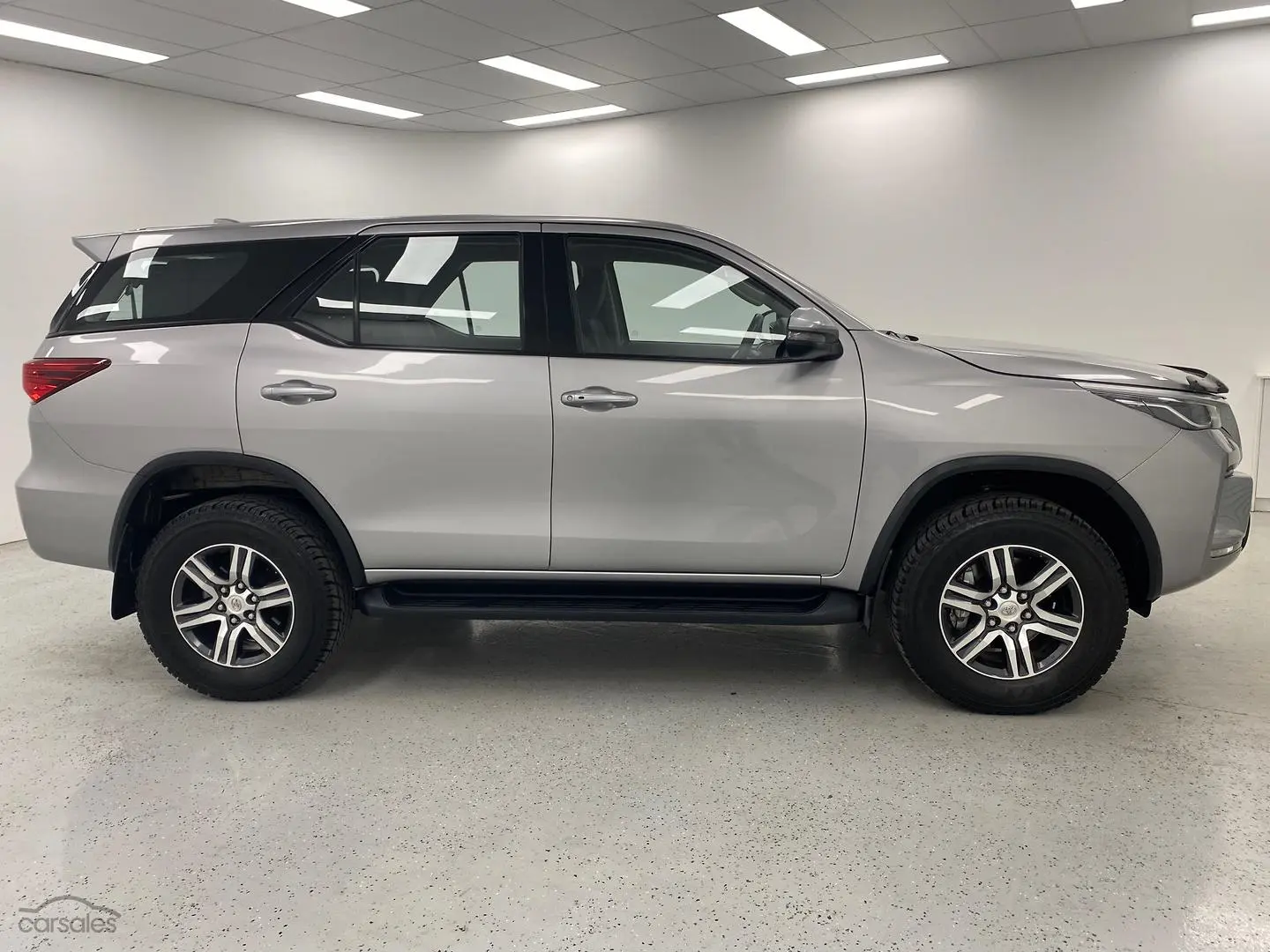 2022 Toyota Fortuner Image 2