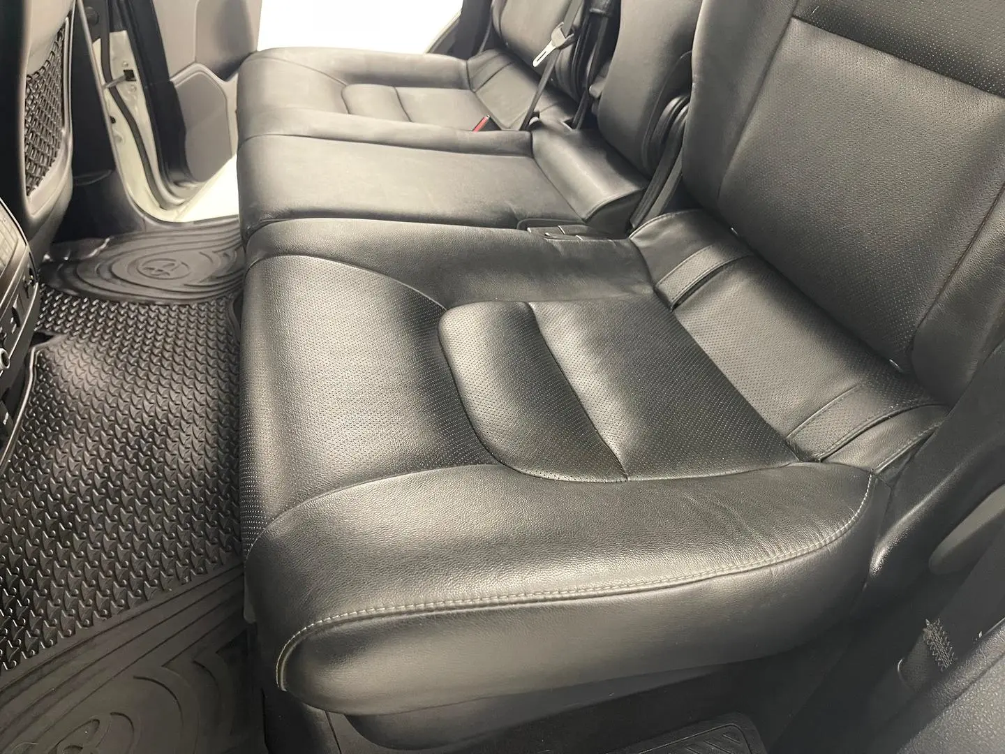 2019 Toyota Landcruiser Gallery Image 18