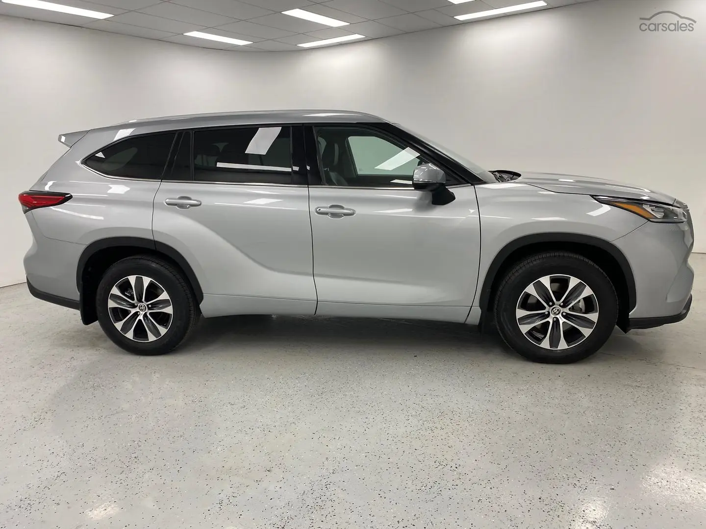 2022 Toyota Kluger Image 2