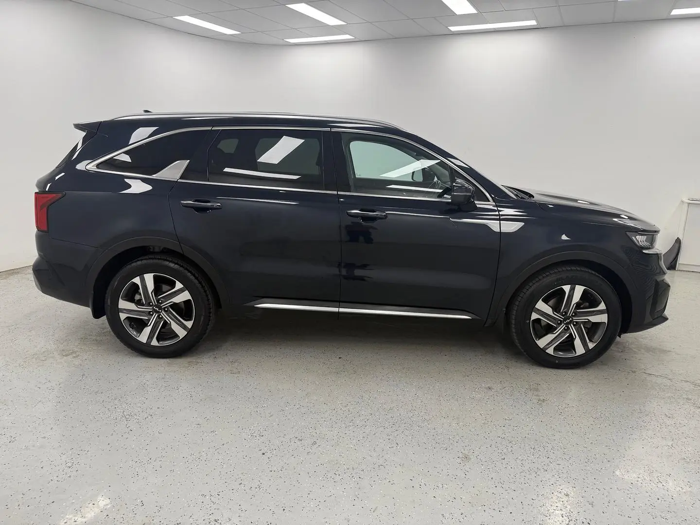 2023 Kia Sorento Gallery Image 2