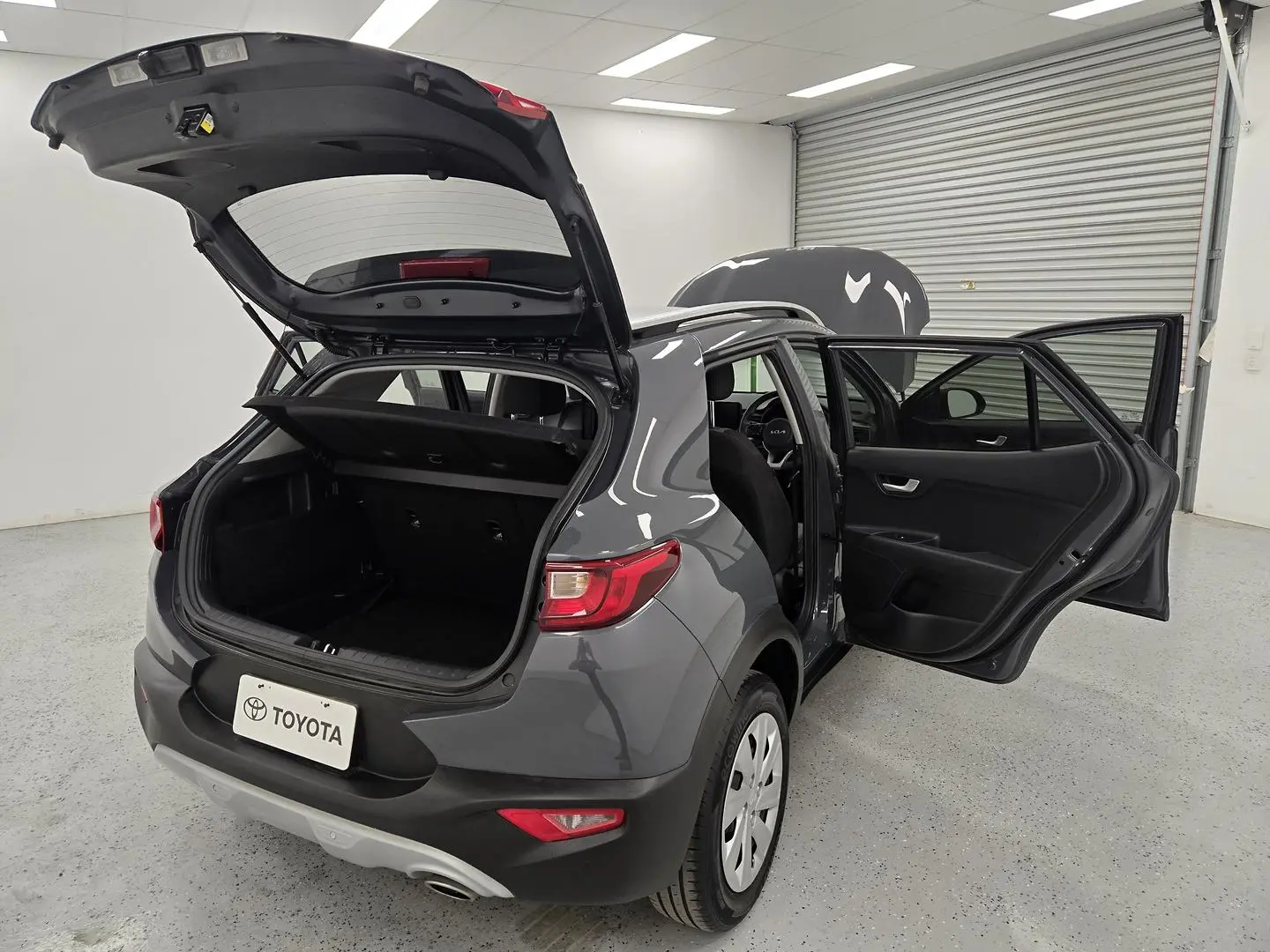 2023 Kia Stonic Gallery Image 9