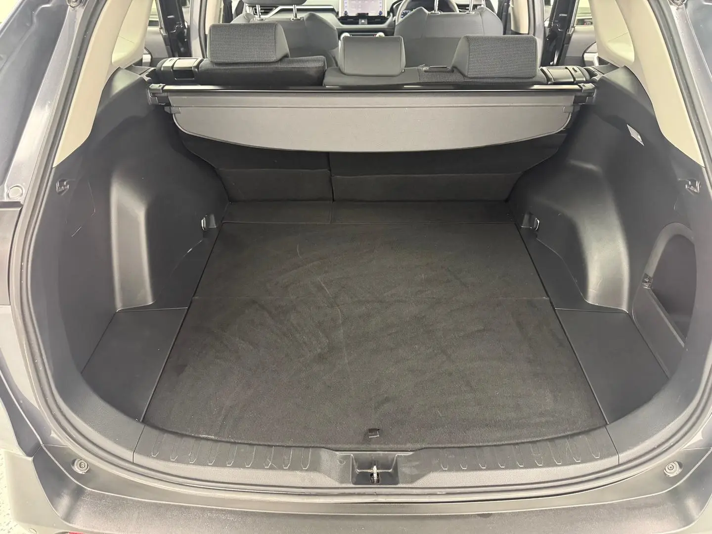 2019 Toyota RAV4 Gallery Image 26