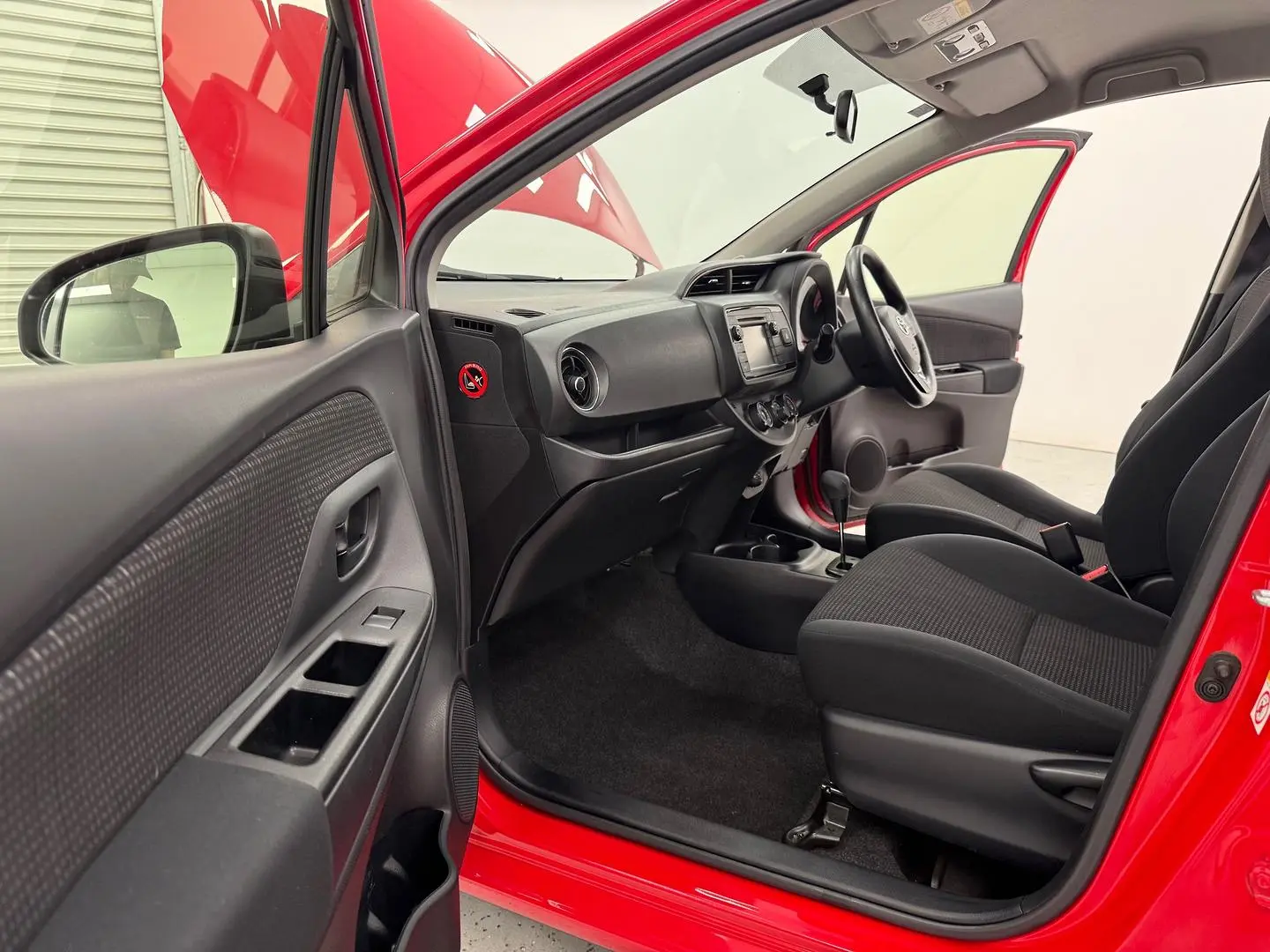 2017 Toyota Yaris Gallery Image 10