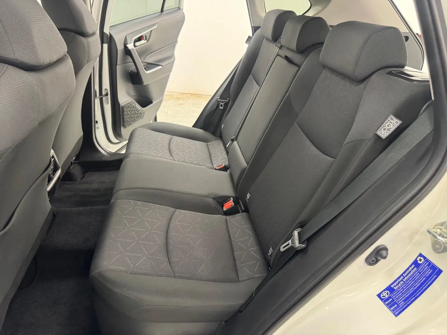 2024 Toyota RAV4 Gallery Image 30