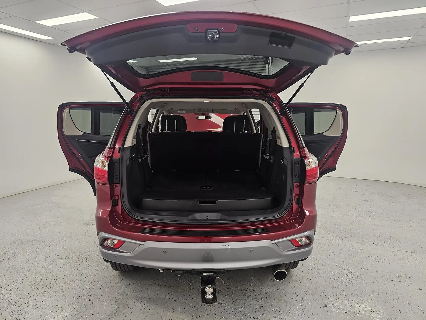 2020 Isuzu MU-X Gallery Image 16