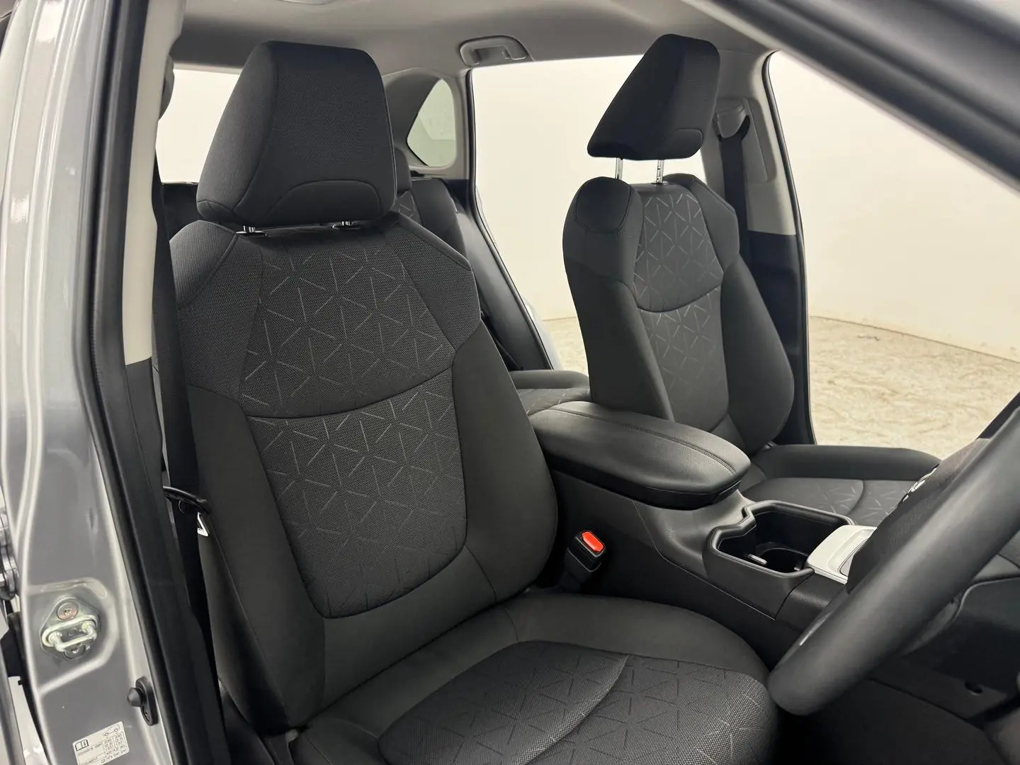 2024 Toyota RAV4 Gallery Image 23