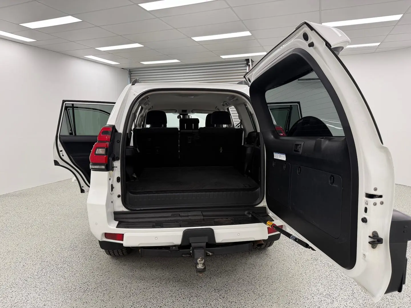 2020 Toyota Landcruiser Prado Gallery Image 14