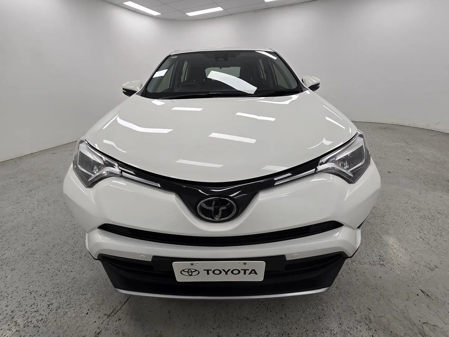 2018 Toyota Rav4 Gallery Image 35