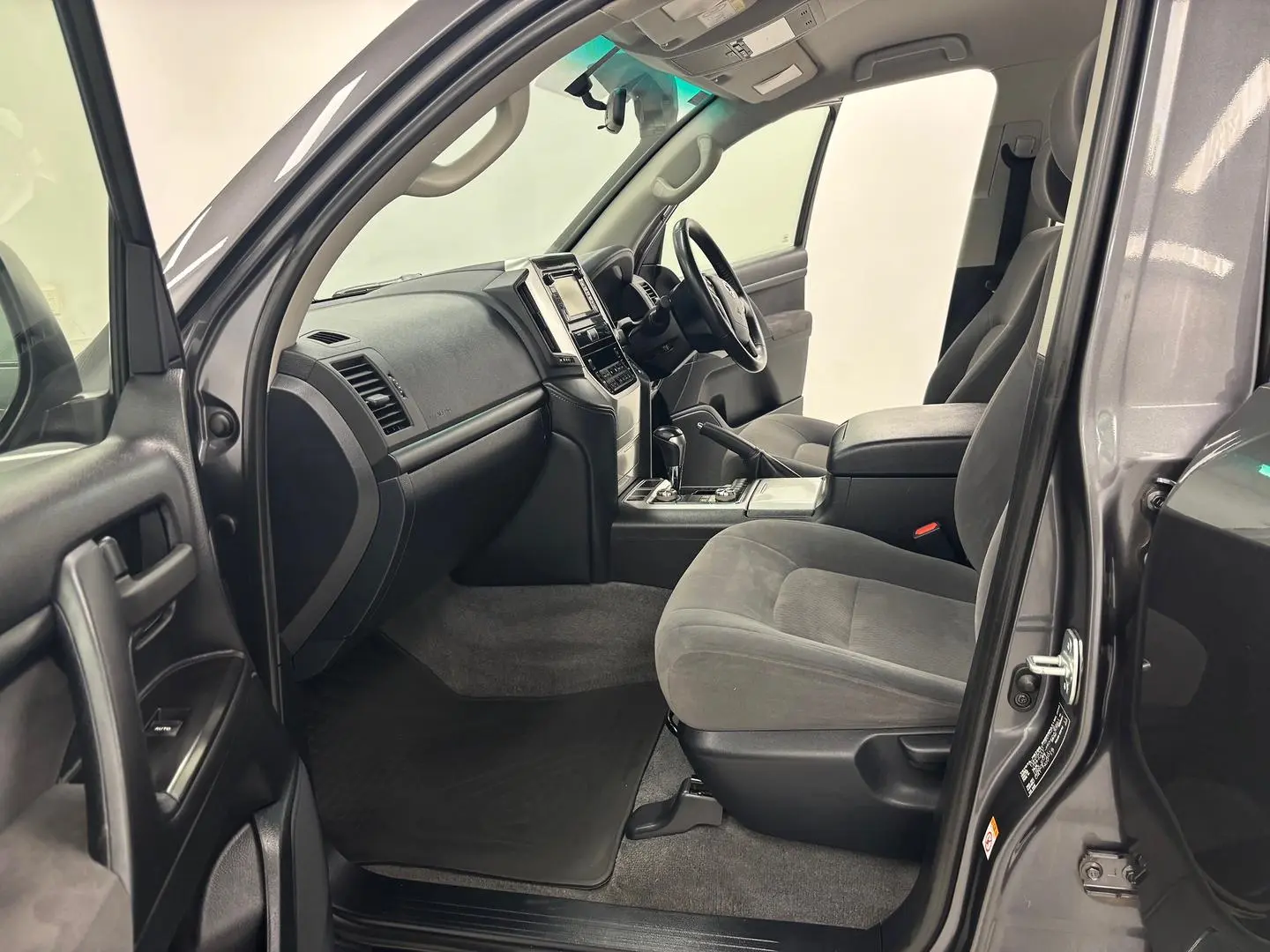 2017 Toyota Landcruiser Gallery Image 18