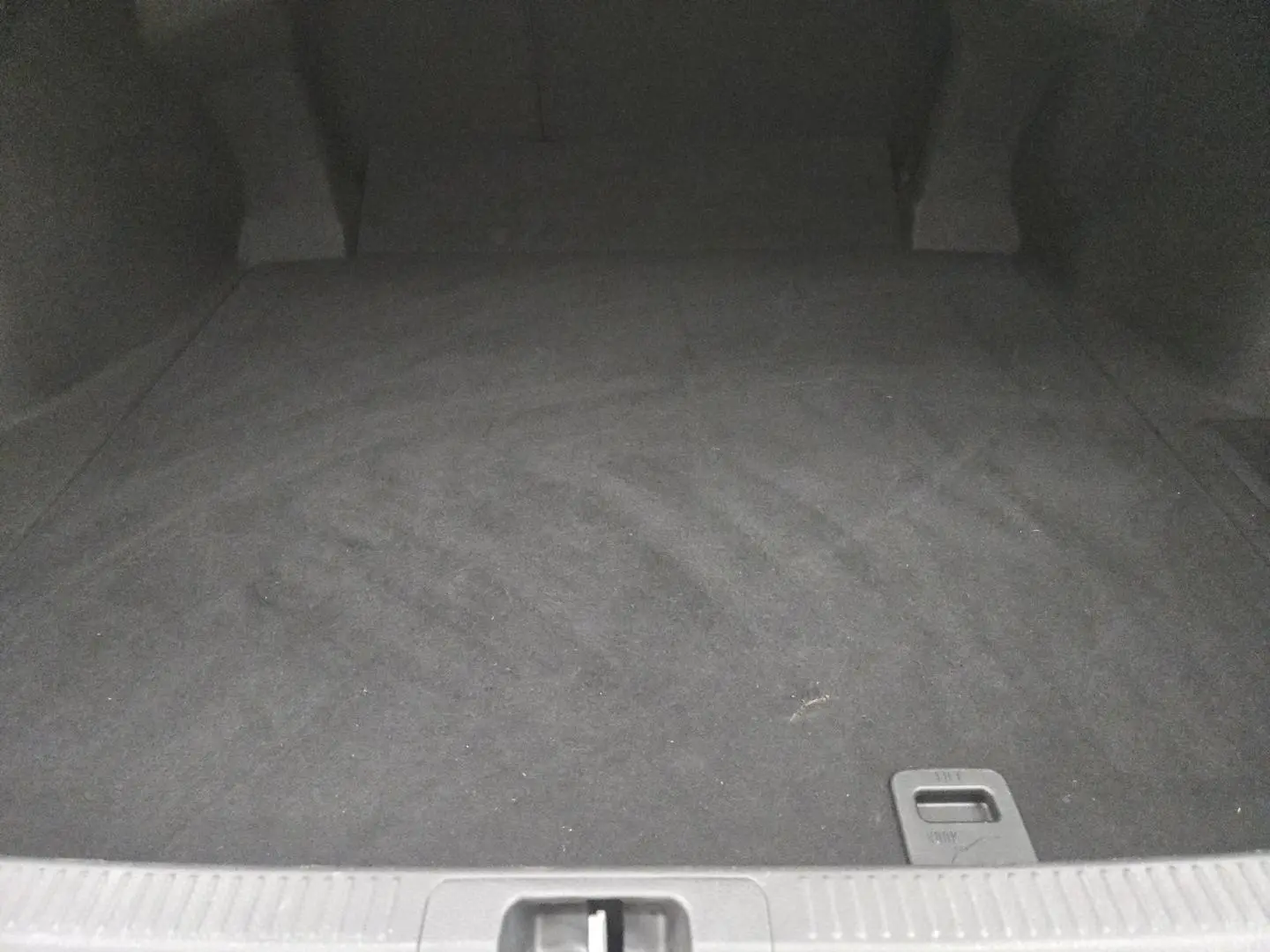 2019 Toyota Camry Gallery Image 20