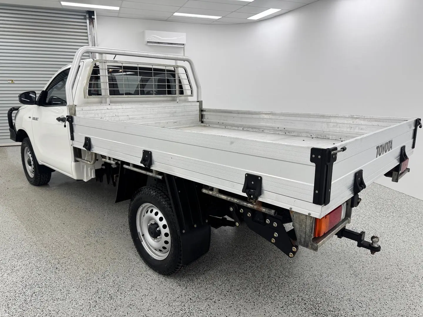 2020 Toyota Hilux Gallery Image 4