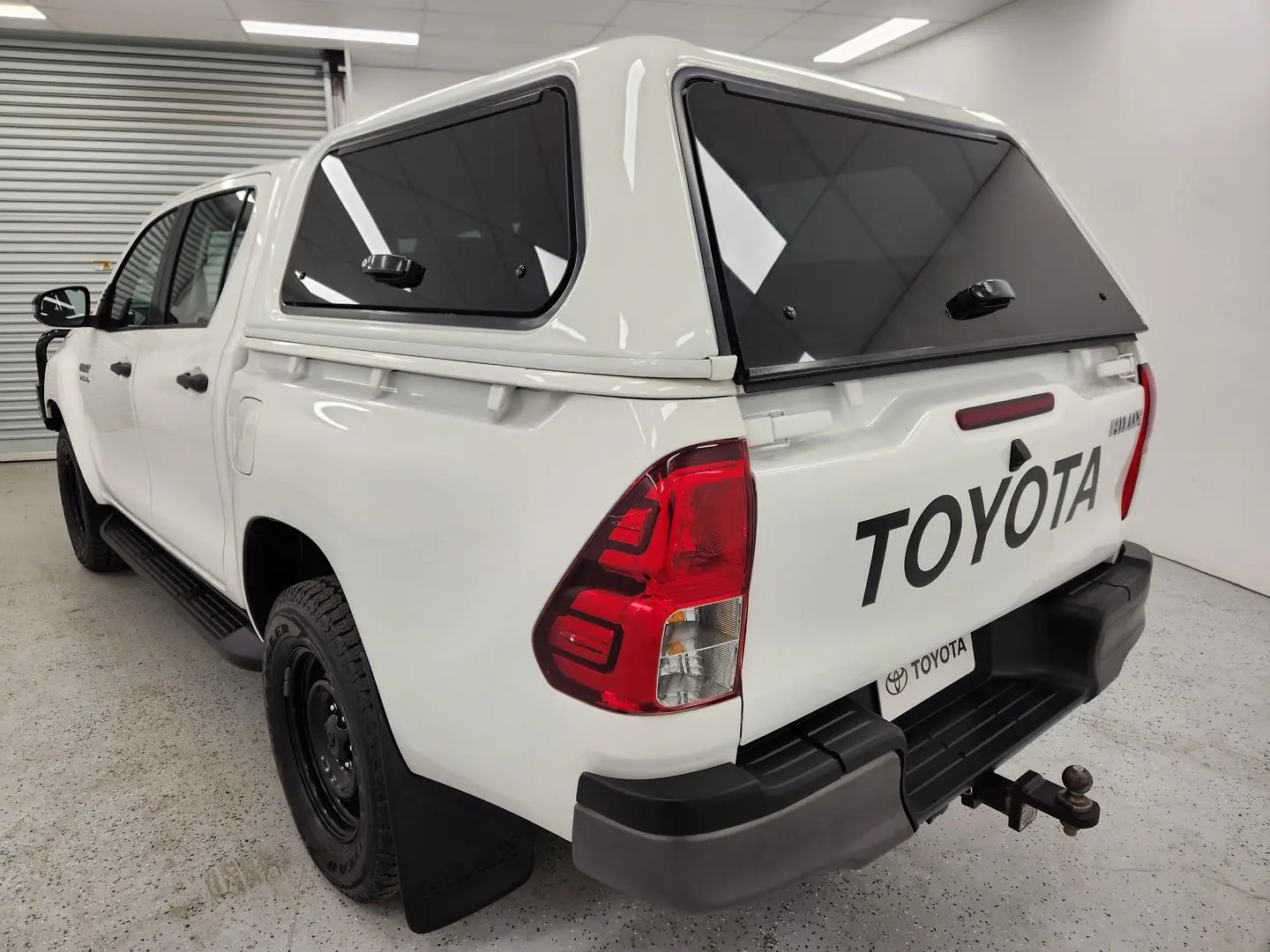 2018 Toyota Hilux Gallery Image 5