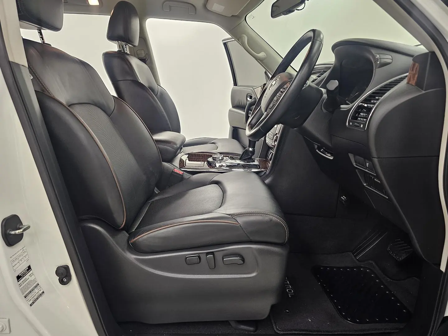 2020 Nissan Patrol Gallery Image 24