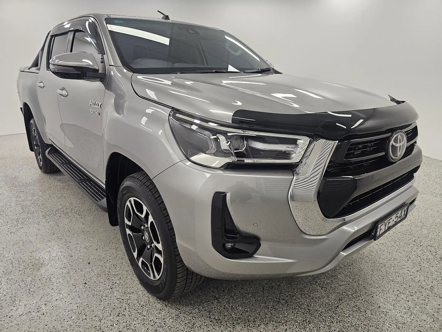 2021 Toyota Hilux SR5 (FYE54X) Image 1