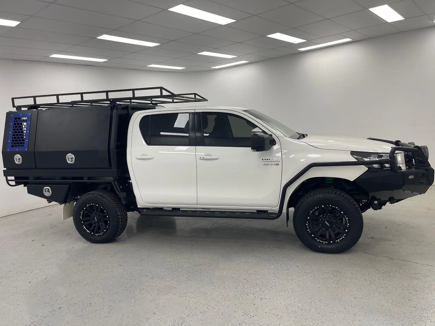 2025 Toyota Hilux Gallery Image 2