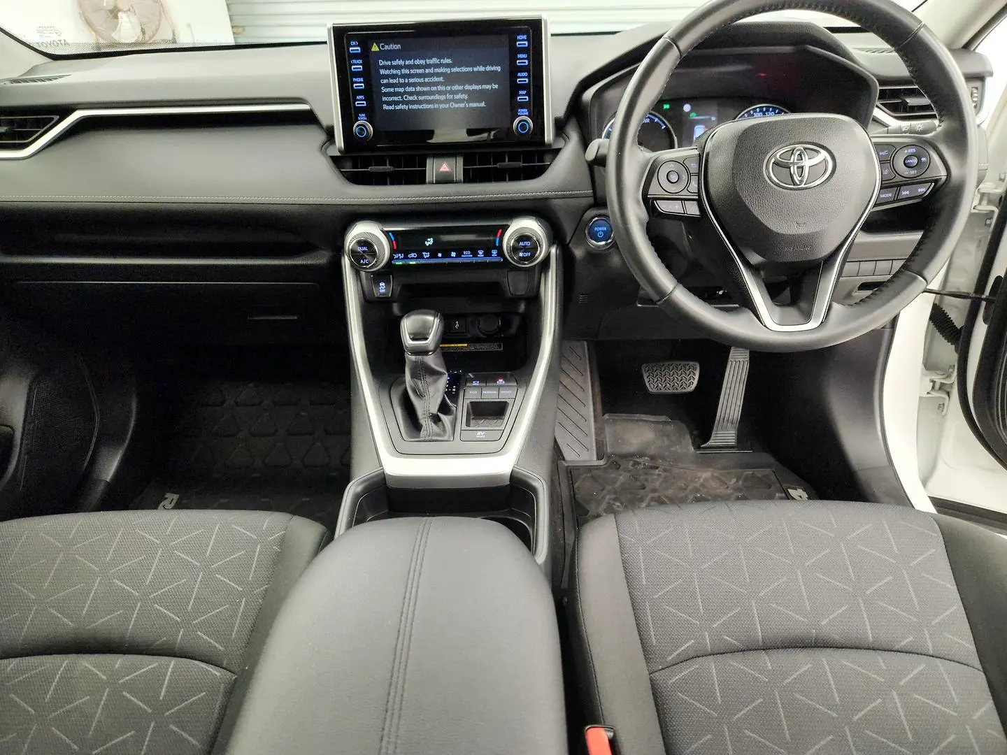2020 Toyota RAV4 Gallery Image 25