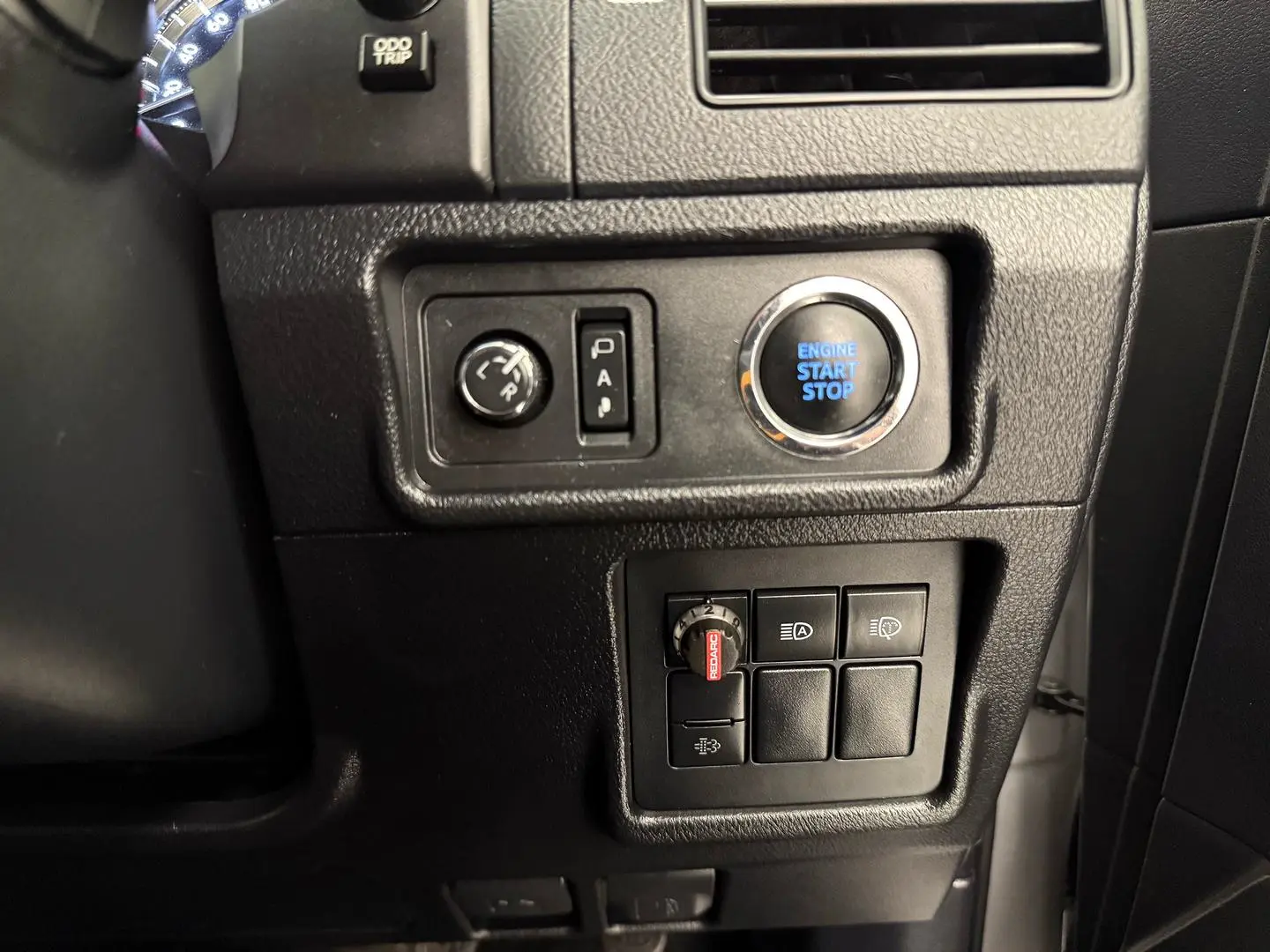 2022 Toyota Landcruiser Prado Gallery Image 31