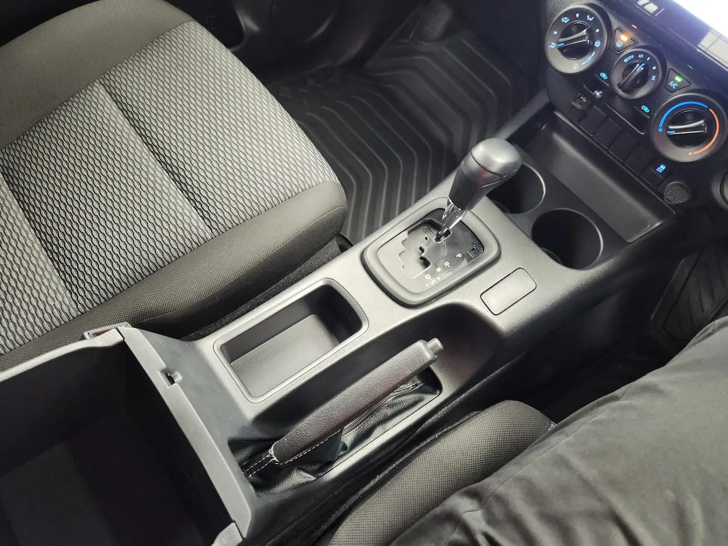 2021 Toyota Hilux Gallery Image 31
