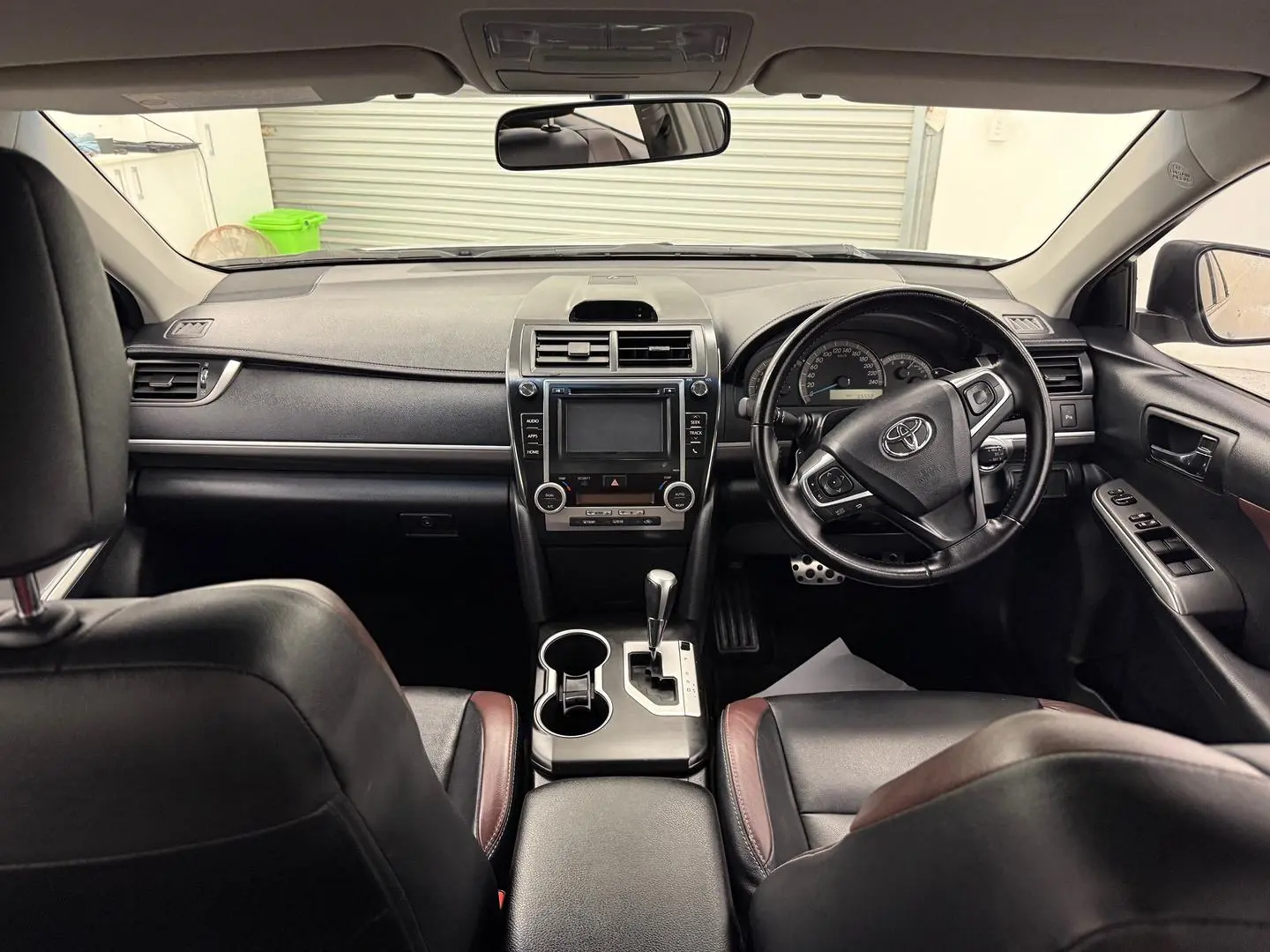 2015 Toyota Camry Gallery Image 25