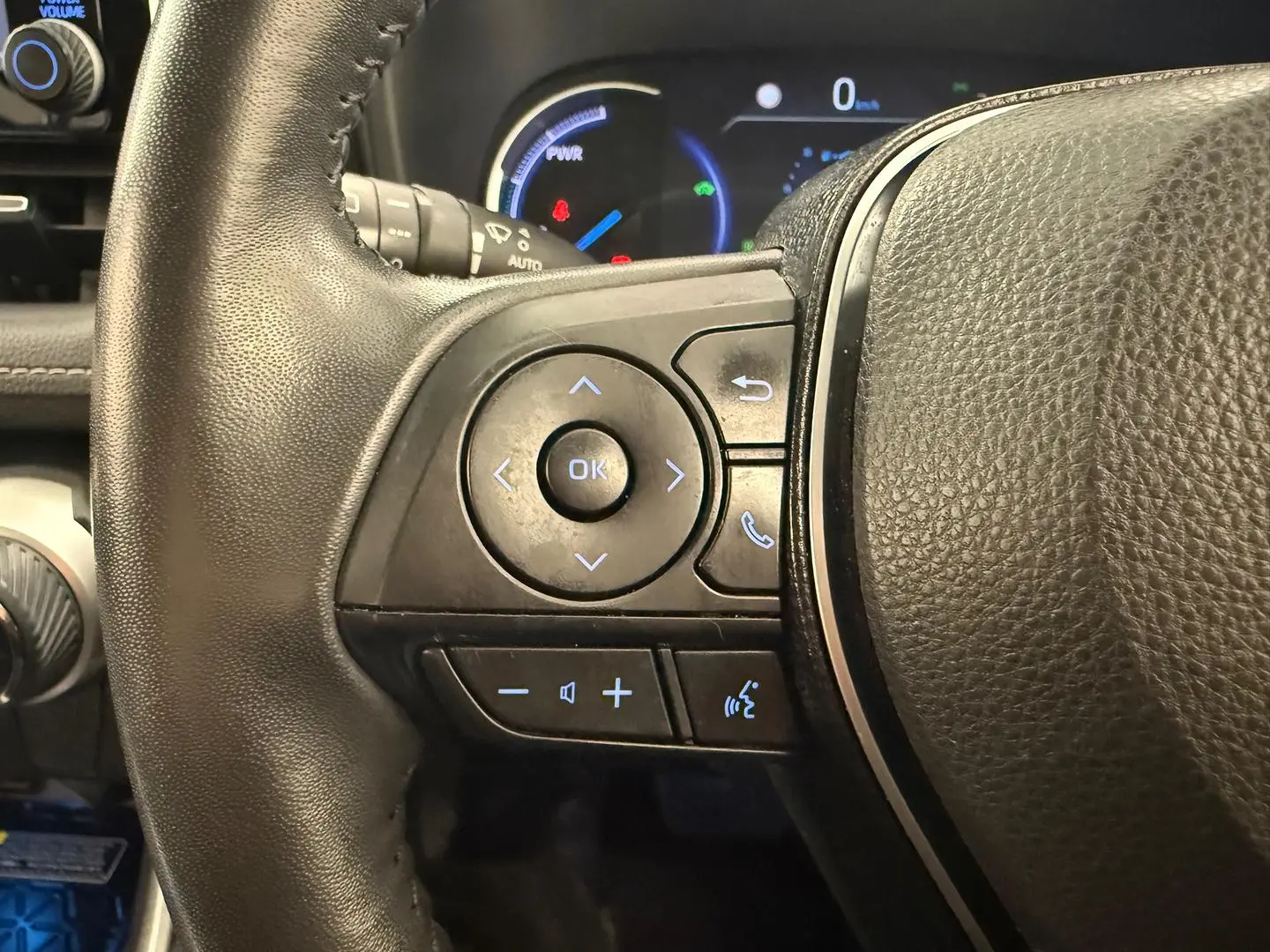 2020 Toyota RAV4 Gallery Image 18