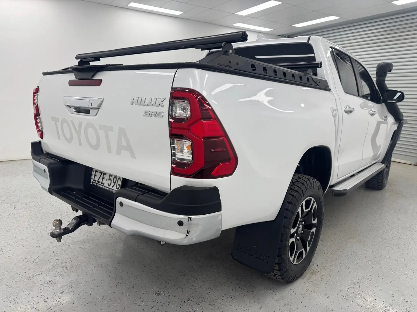 2023 Toyota Hilux Gallery Image 3