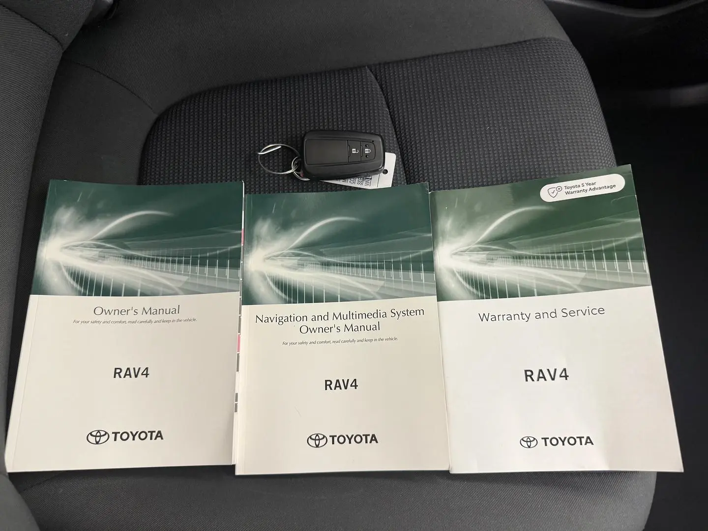 2022 Toyota RAV4 Gallery Image 37