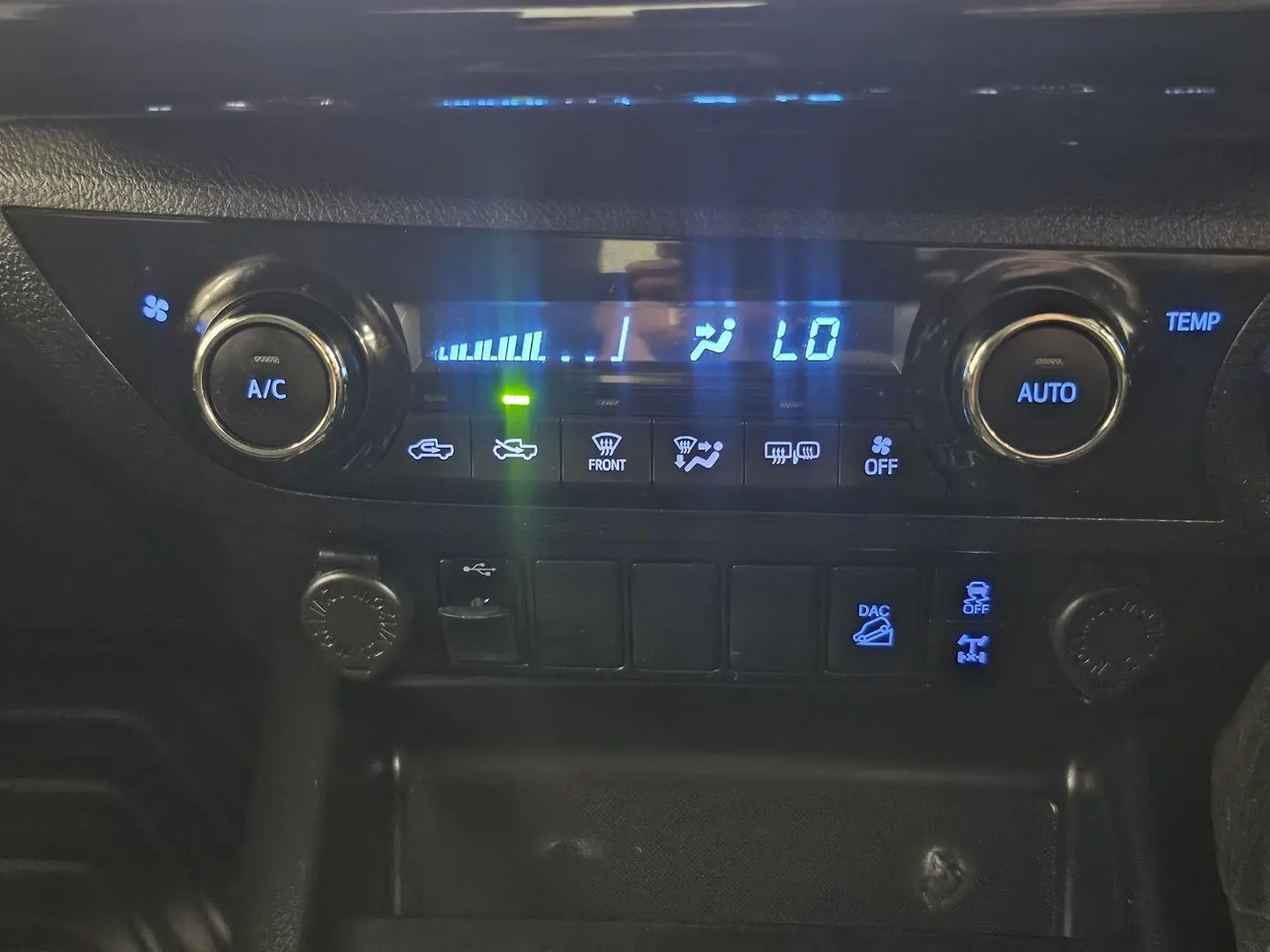 2021 Toyota Hilux Gallery Image 31