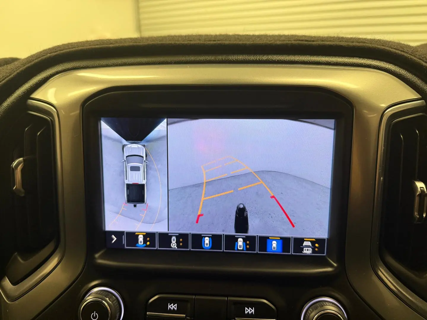 2022 Chevrolet Silverado Gallery Image 27