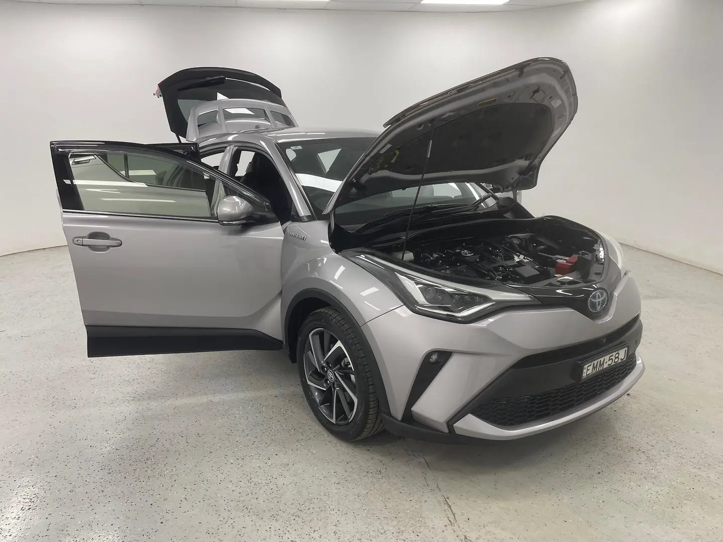 2020 Toyota C-HR Gallery Image 8