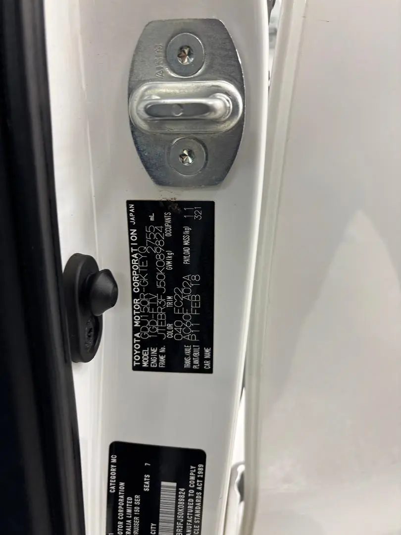 2018 Toyota Landcruiser Prado Gallery Image 17