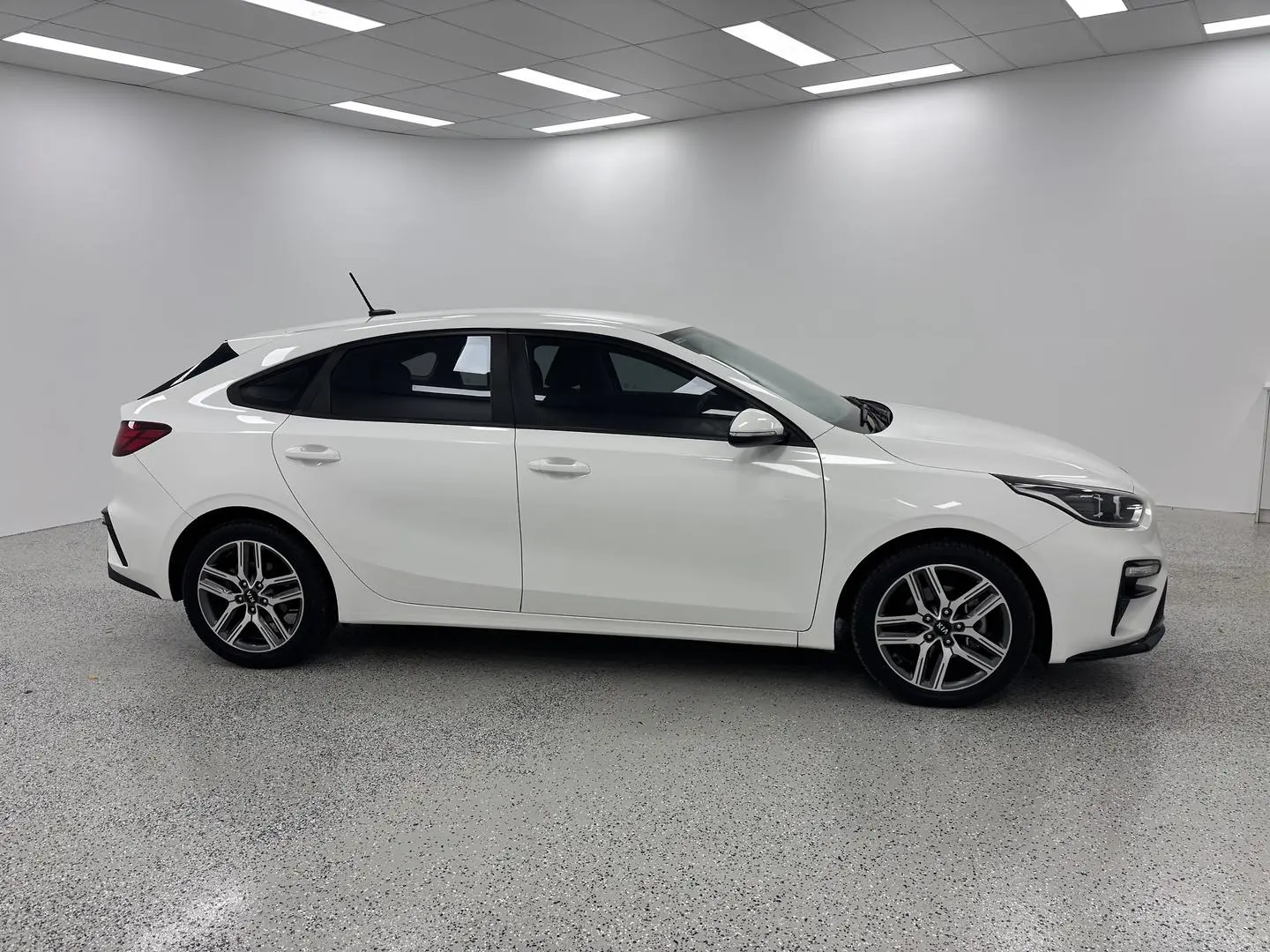 2019 Kia Cerato Gallery Image 2