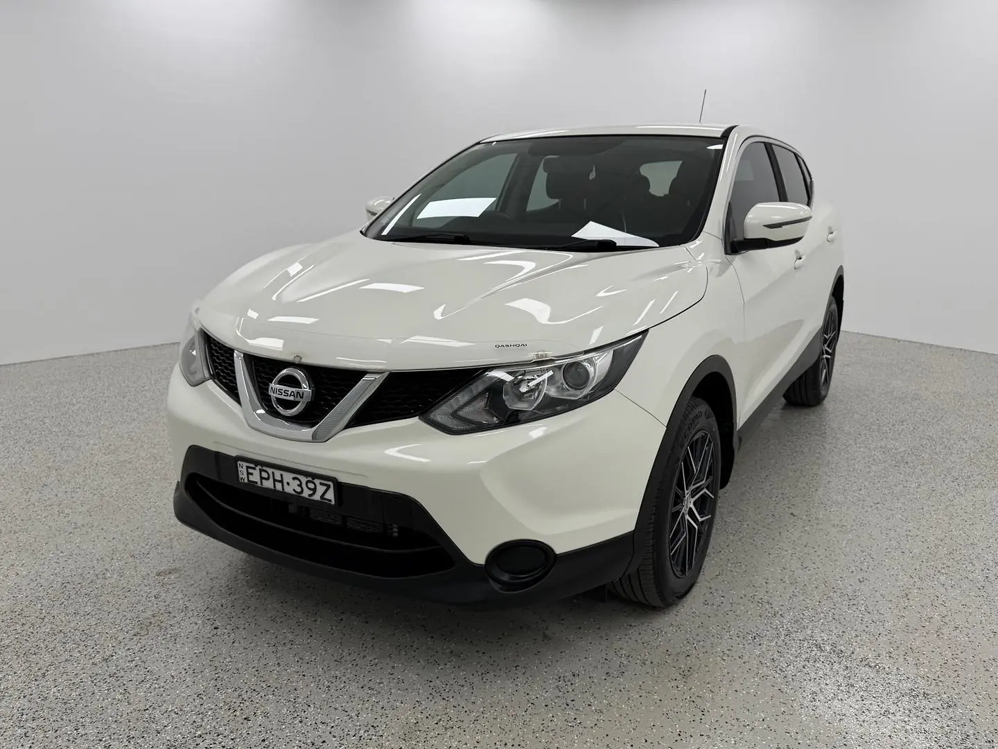 2017 Nissan QASHQAI Gallery Image 5