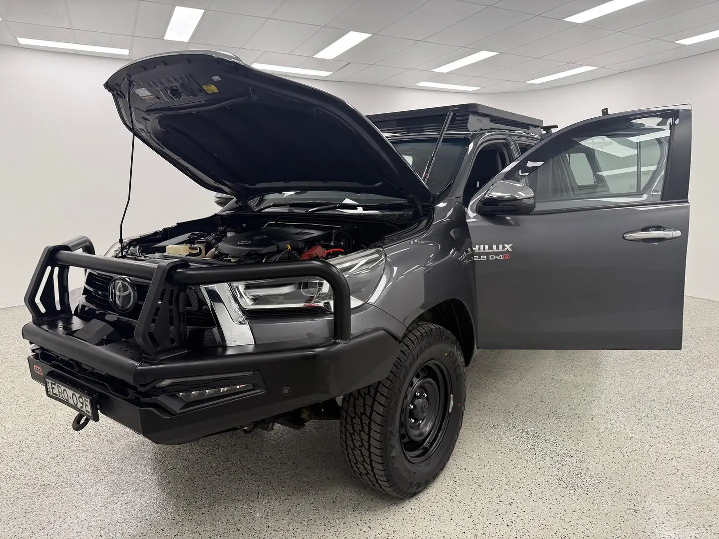 2022 Toyota Hilux Gallery Image 8