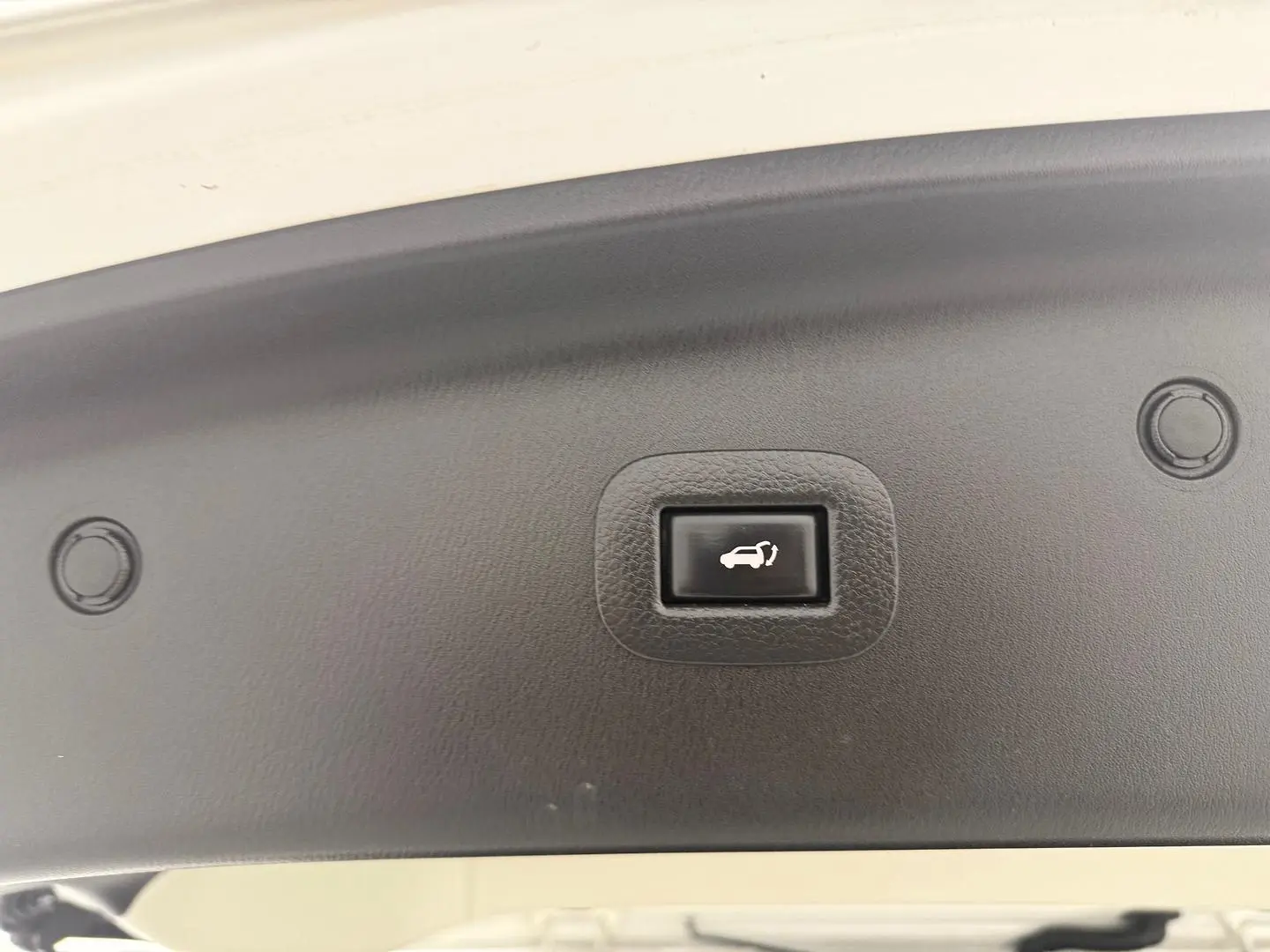 2022 Nissan Patrol Gallery Image 15