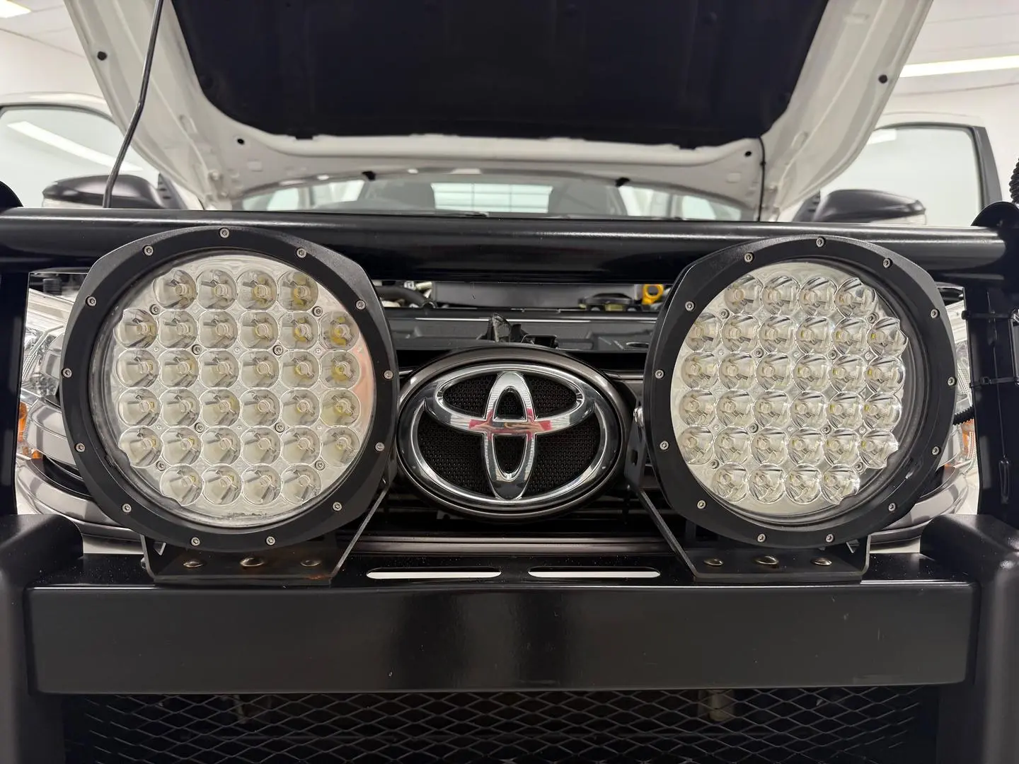 2016 Toyota Hilux Gallery Image 22