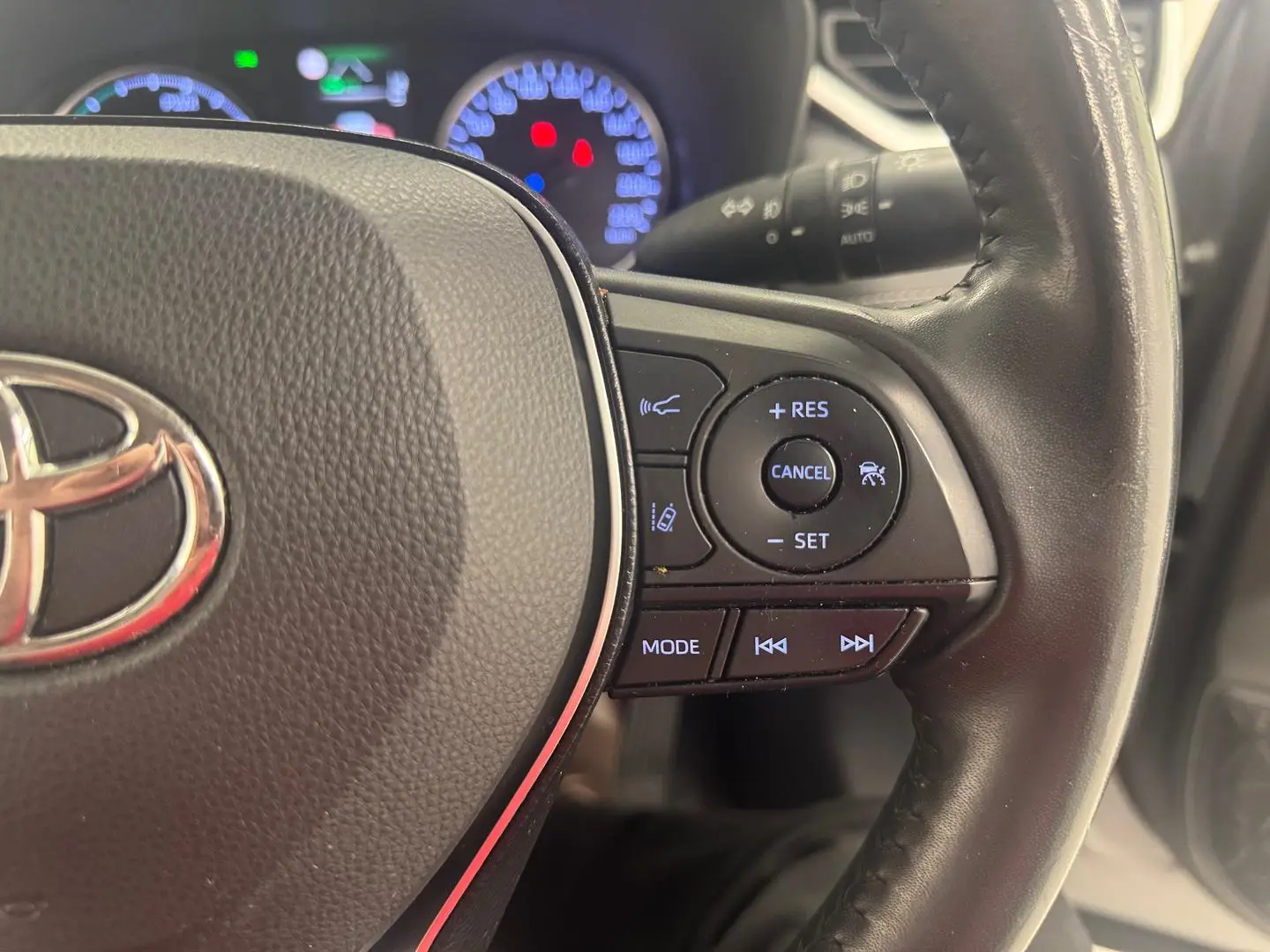 2020 Toyota RAV4 Gallery Image 18