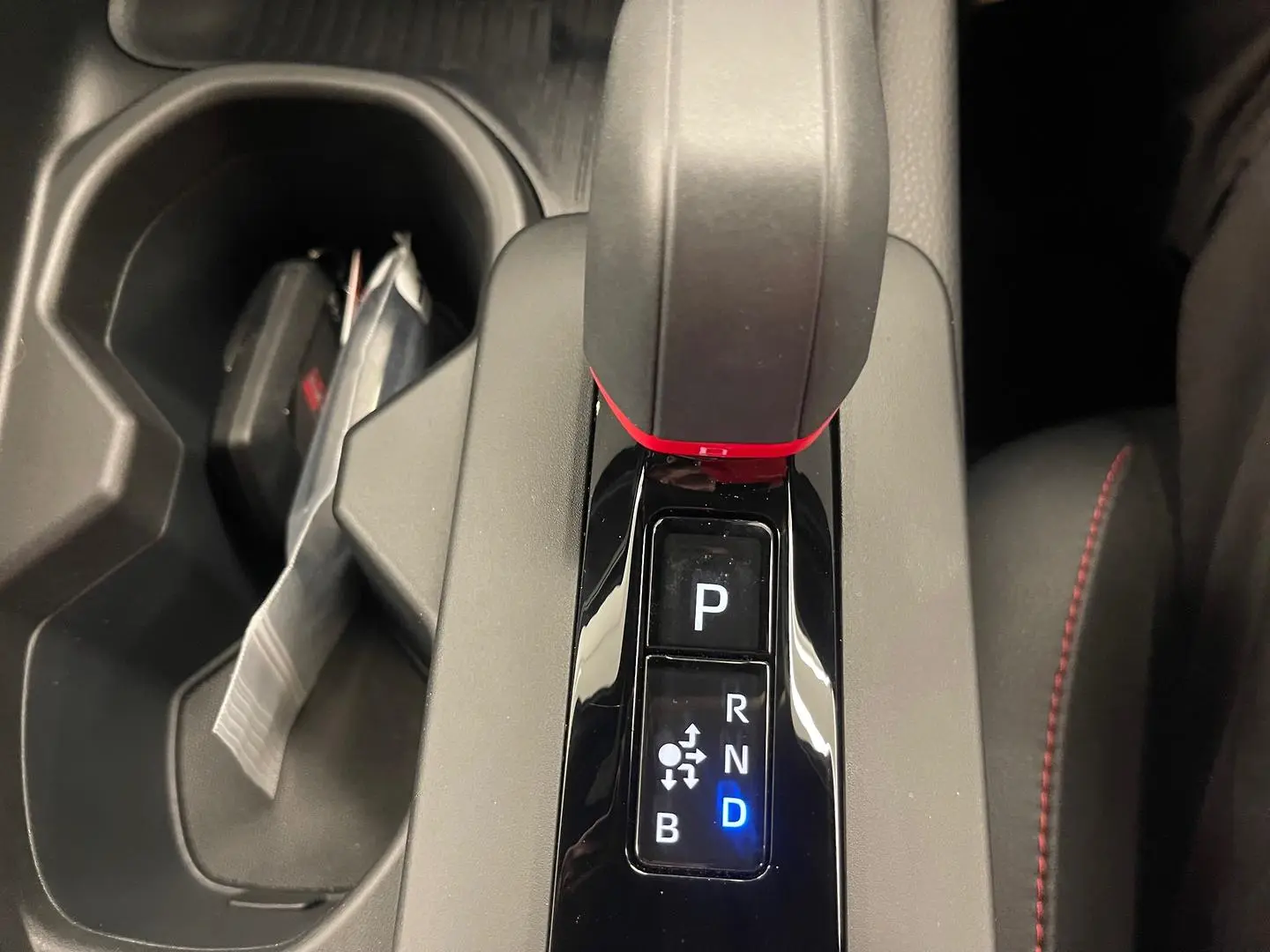 2025 Toyota C-HR Gallery Image 31