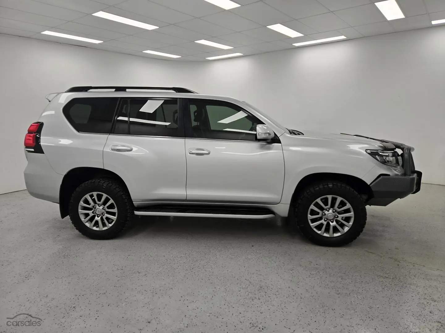 2020 Toyota Landcruiser Prado Image 2