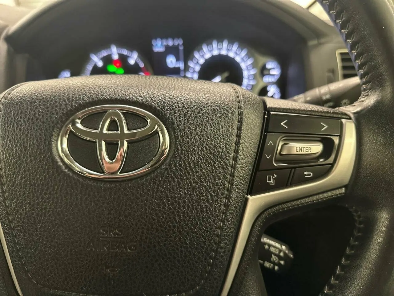2018 Toyota Landcruiser Image 21