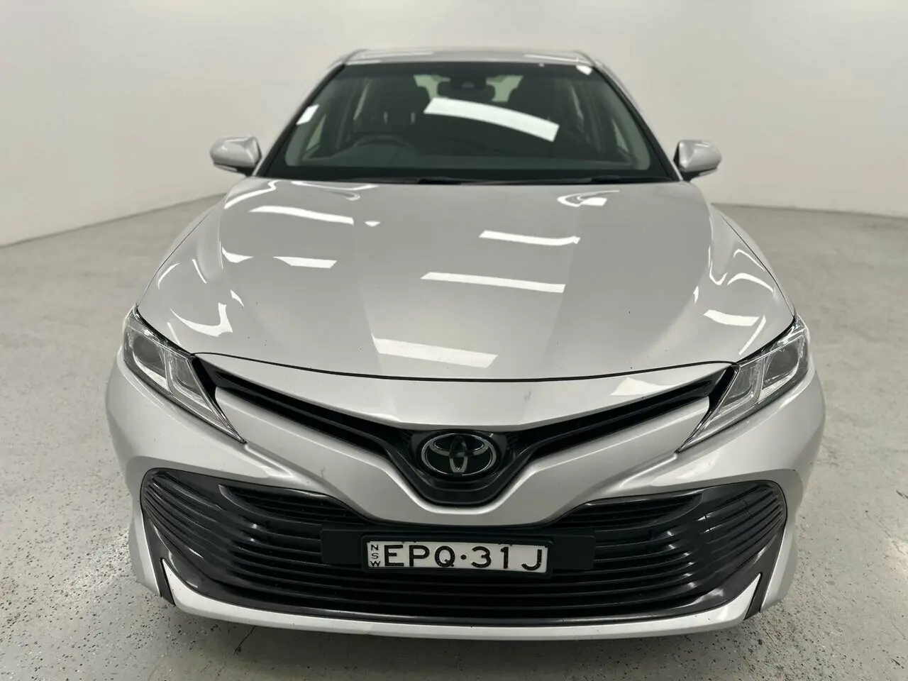 2019 Toyota Camry Image 2