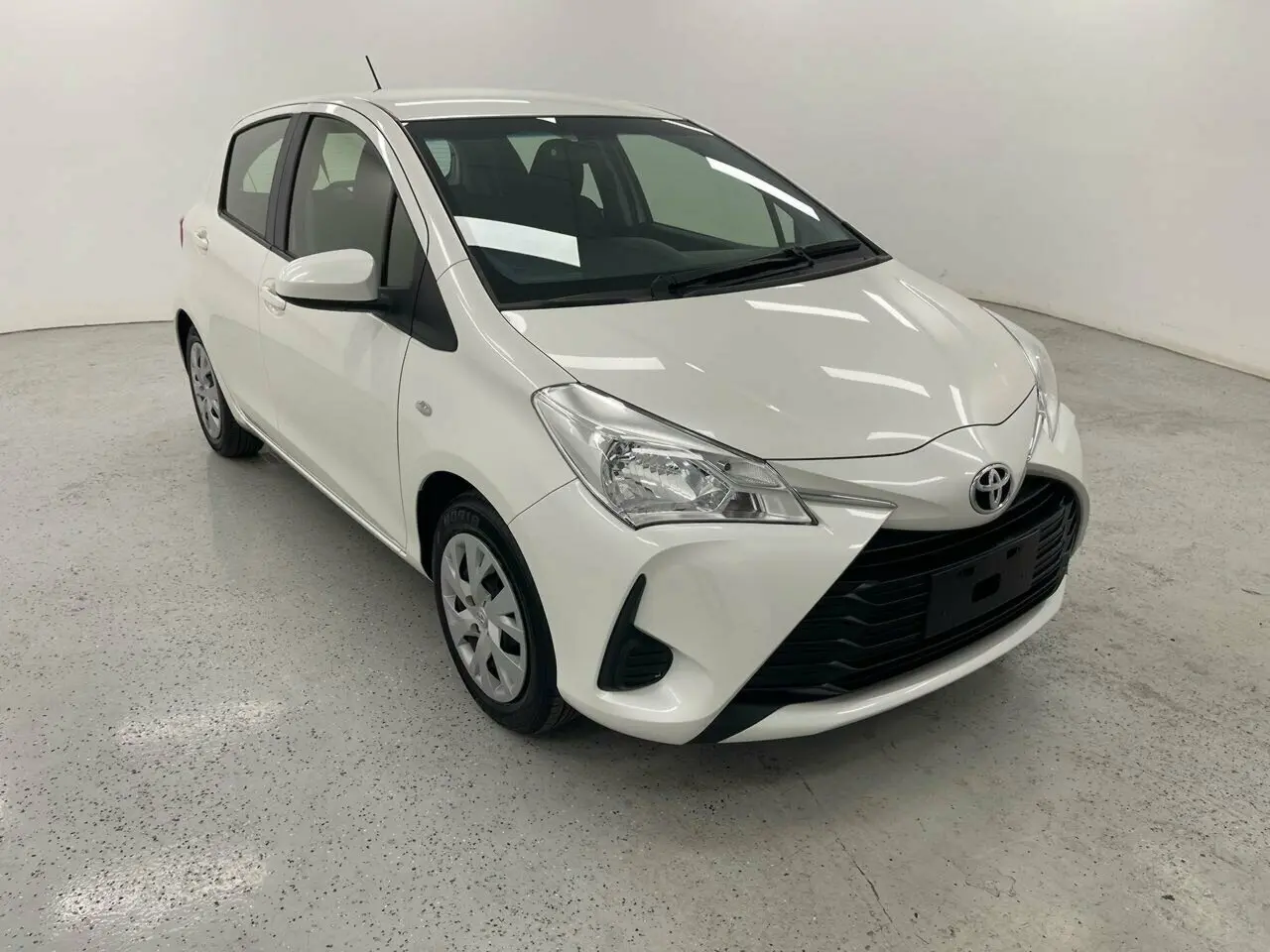 2019 Toyota Yaris Image 1