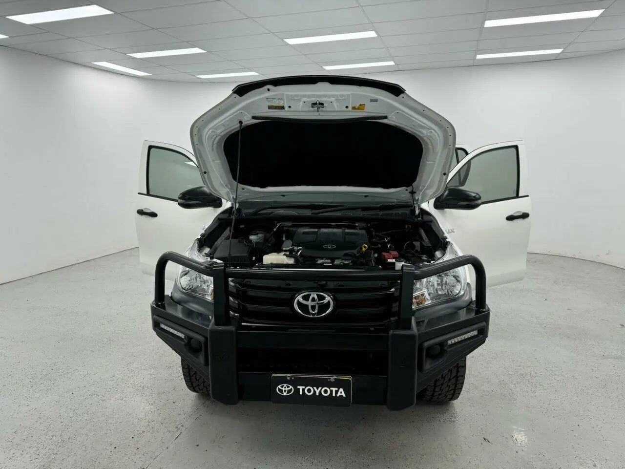 2018 Toyota Hilux Image 12