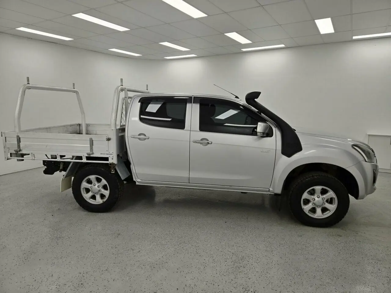 2018 Isuzu D-MAX Image 2