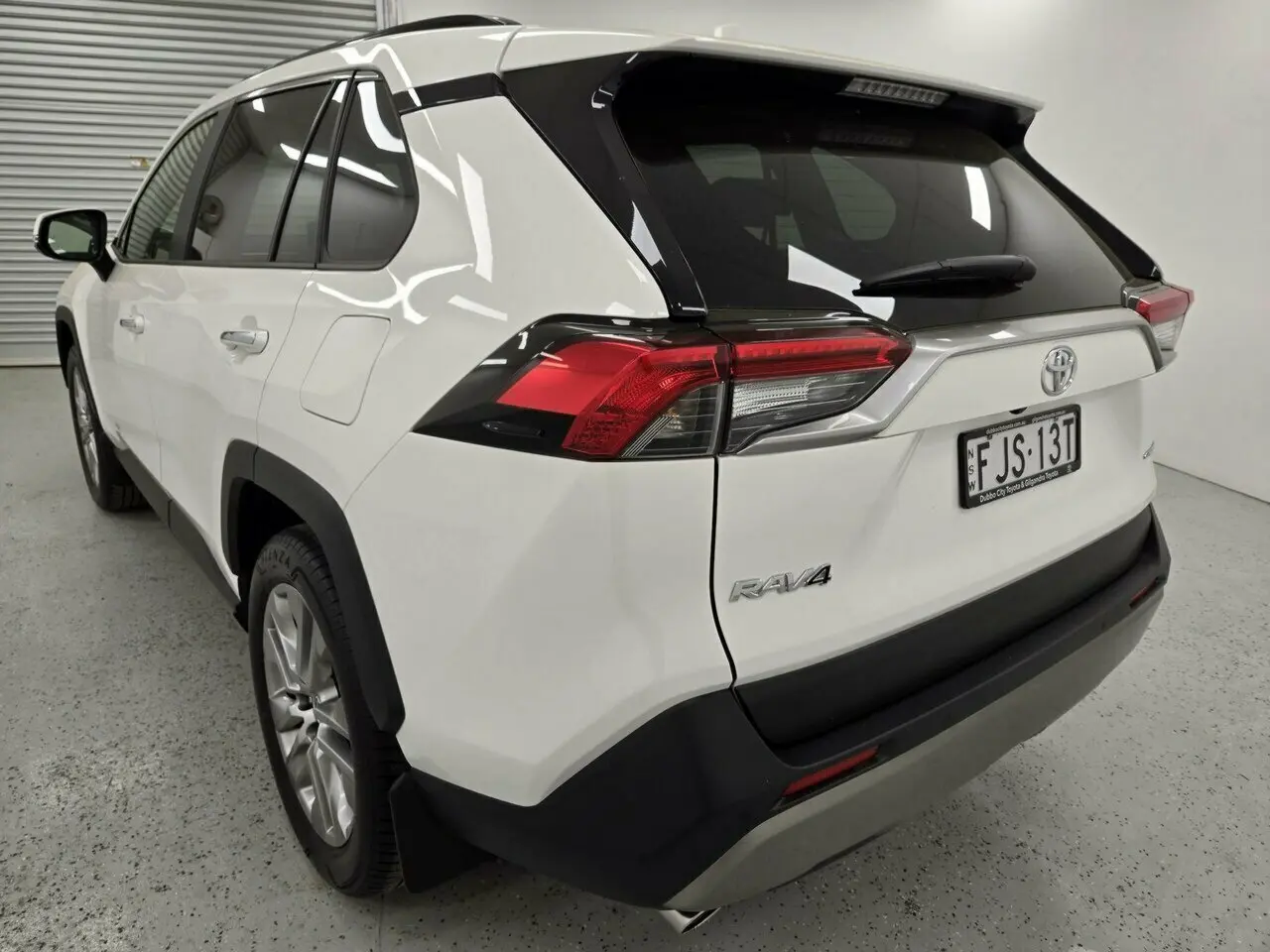 2022 Toyota RAV4 Image 5