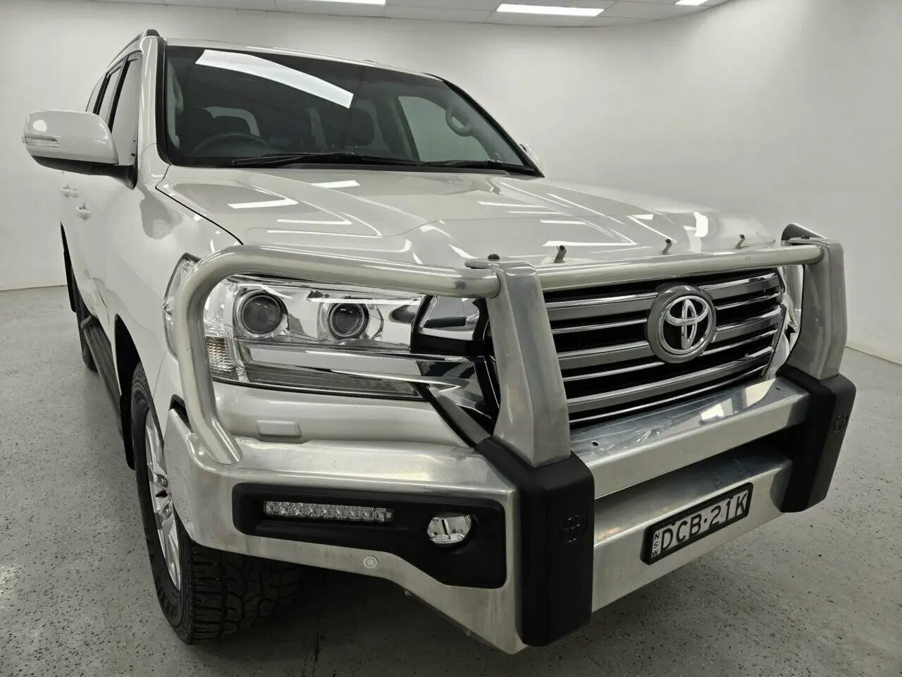 2015 Toyota Landcruiser Image 1