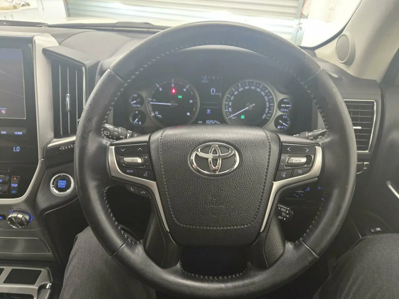 2015 Toyota Landcruiser Image 25